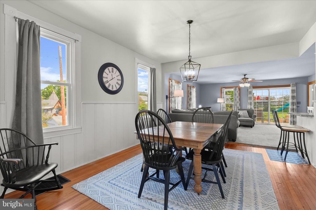 Image 8 of property listing at 7621 MELLOR AVE, Sykesville, MD 21784