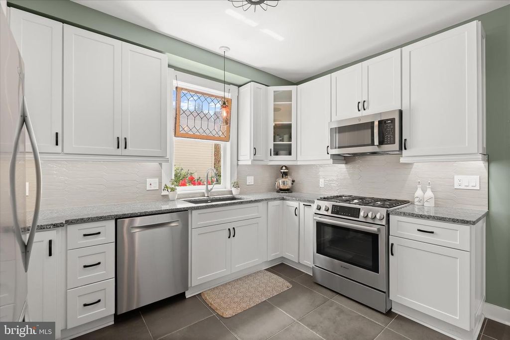 Image 12 of property listing at 7621 MELLOR AVE, Sykesville, MD 21784