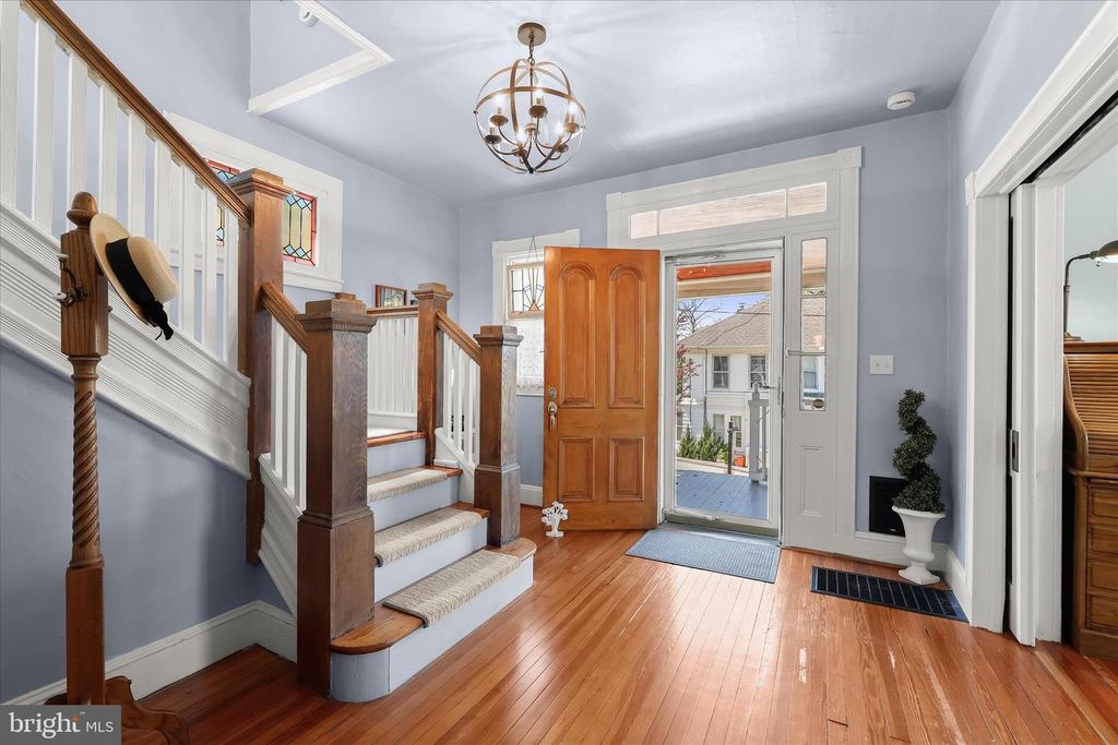 Image 2 of property listing at 7621 MELLOR AVE, Sykesville, MD 21784