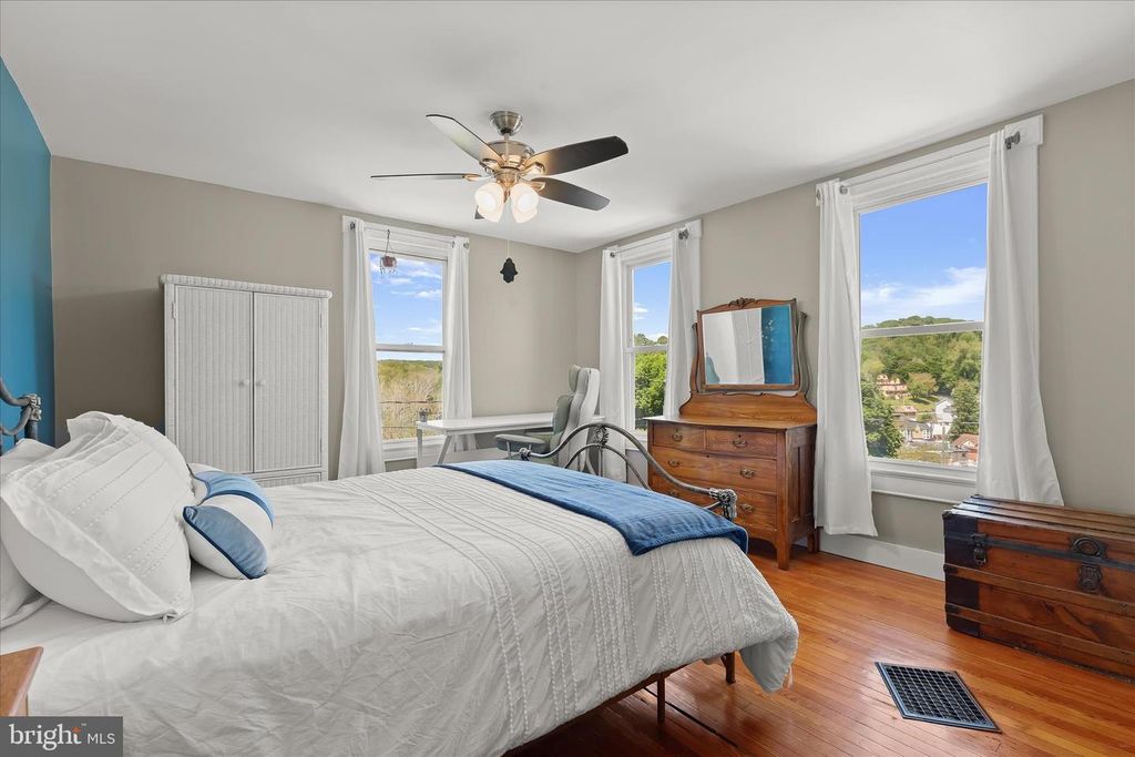 Image 31 of property listing at 7621 MELLOR AVE, Sykesville, MD 21784
