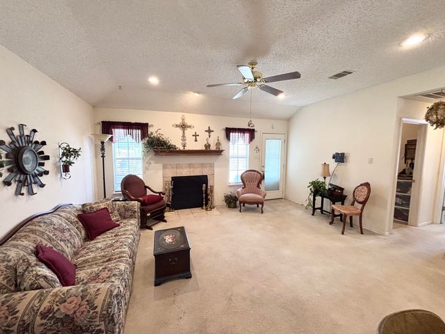 306 Avenue M, Abernathy, TX 79311