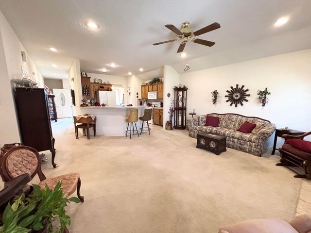 306 Avenue M, Abernathy, TX 79311