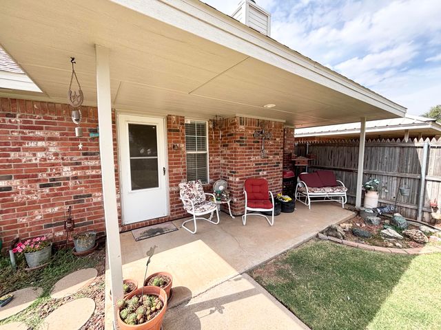 306 Avenue M, Abernathy, TX 79311