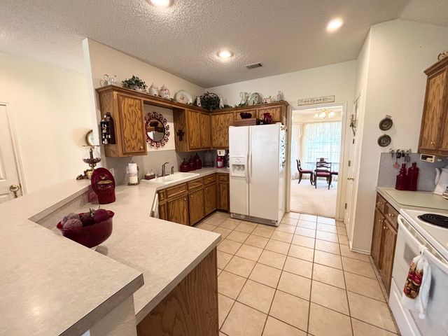306 Avenue M, Abernathy, TX 79311
