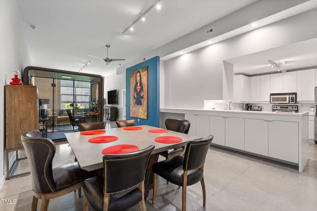 319 Fayetteville Street 404, Raleigh, NC 27601