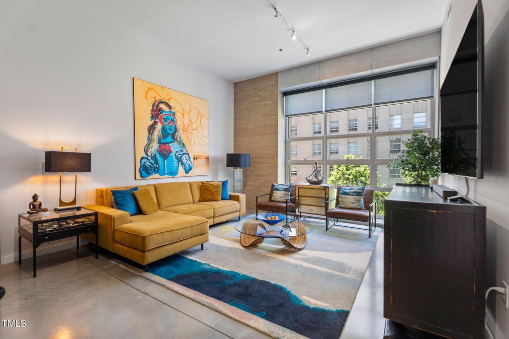 319 Fayetteville Street 404, Raleigh, NC 27601