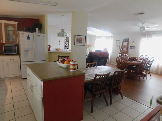 344 Tropical Isles Circle 12, Fort Pierce, FL 34982