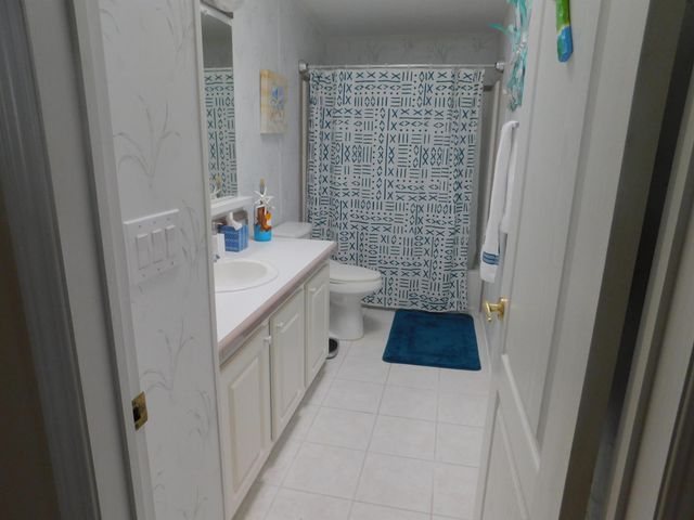 344 Tropical Isles Circle 12, Fort Pierce, FL 34982