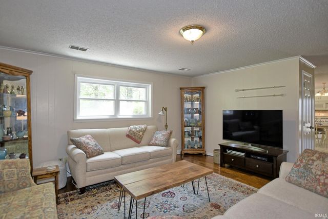 9908 Fischer Road, Evansville, IN 47720