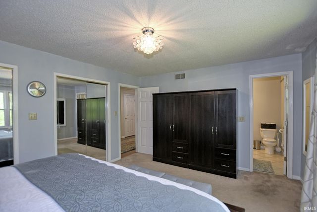 9908 Fischer Road, Evansville, IN 47720