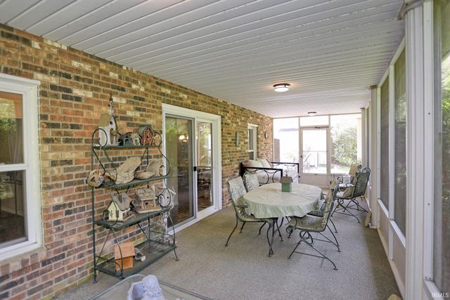 9908 Fischer Road, Evansville, IN 47720