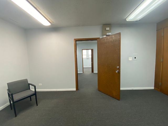 5765 N Lincoln Avenue 15, Chicago, IL 60659