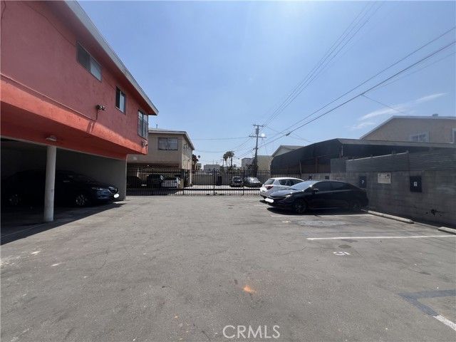 620 W 82nd Street 3, Los Angeles, CA 90044