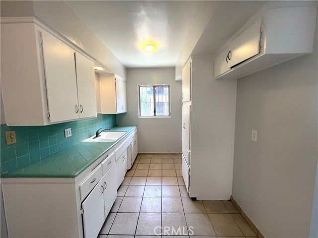 620 W 82nd Street 3, Los Angeles, CA 90044