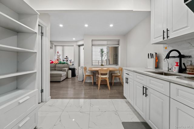 3720 Prince Street 11B, Flushing, NY 11354