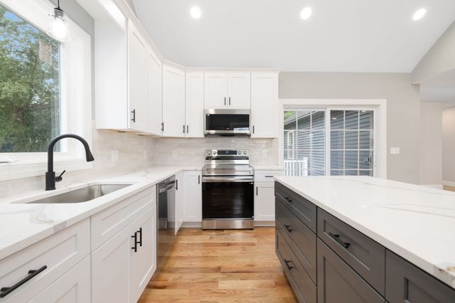 5 Colfall St, Seekonk, MA 02771