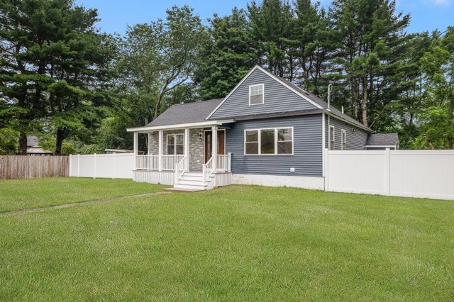 5 Colfall St, Seekonk, MA 02771