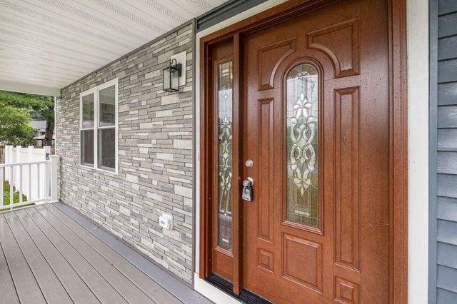 5 Colfall St, Seekonk, MA 02771