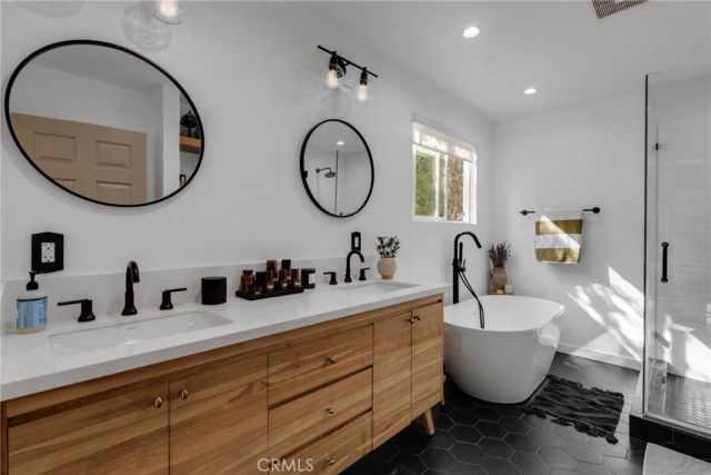 23936 Nomar, Woodland Hills, CA 91367