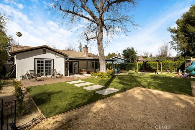 23936 Nomar, Woodland Hills, CA 91367