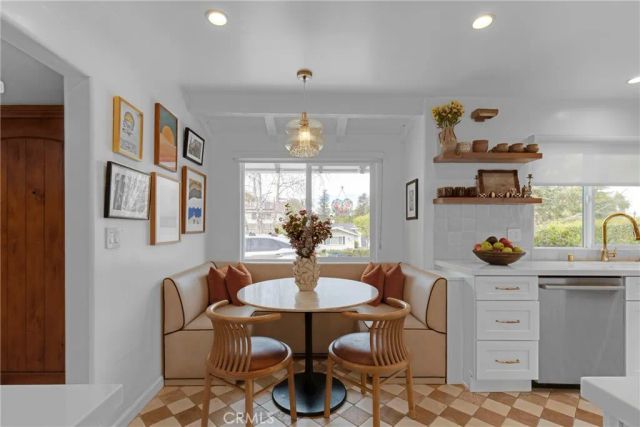 23936 Nomar, Woodland Hills, CA 91367