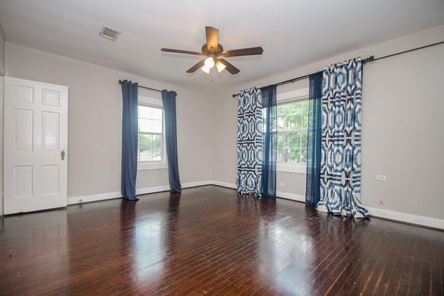 3328 Southmore Boulevard, Houston, TX 77004