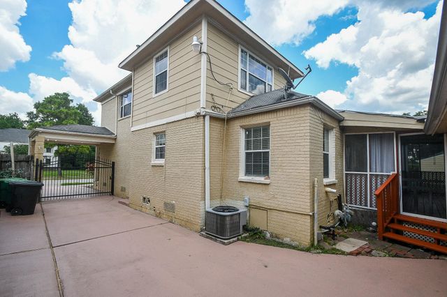 3328 Southmore Boulevard, Houston, TX 77004