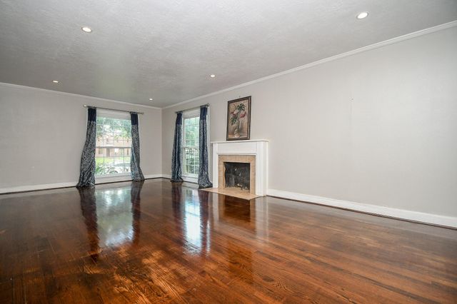 3328 Southmore Boulevard, Houston, TX 77004