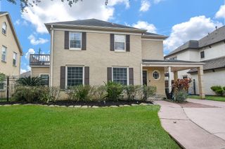 3328 Southmore Boulevard, Houston, TX 77004