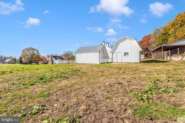 2027 LINCOLN WAY EAST, Chambersburg, PA 17202