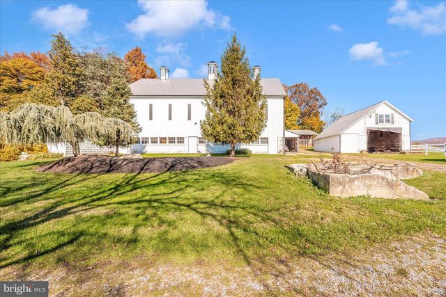 2027 LINCOLN WAY EAST, Chambersburg, PA 17202