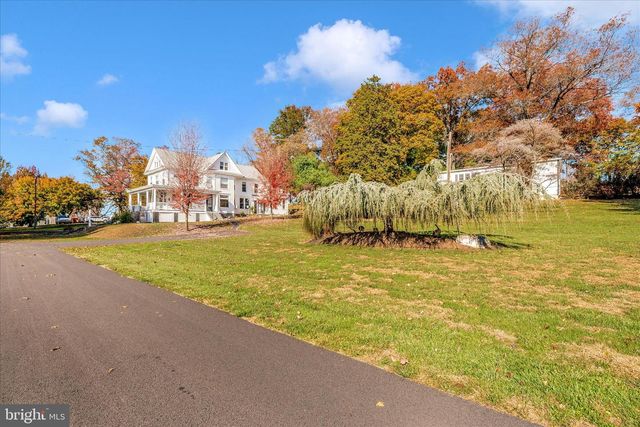 2027 LINCOLN WAY EAST, Chambersburg, PA 17202