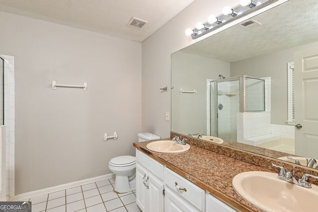 194 Shadetree Lane, Lawrenceville, GA 30044