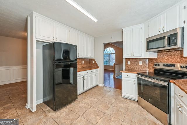 194 Shadetree Lane, Lawrenceville, GA 30044