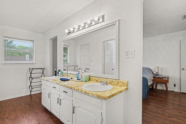 4858 Winesanker Way, Fort Worth, TX 76133