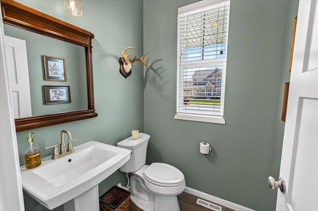 8015 Laufenberg Boulevard, Cross Plains, WI 53528