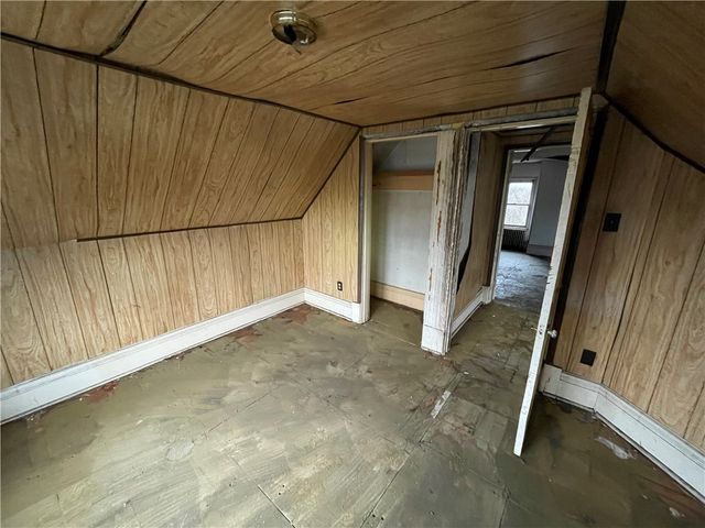 421 Fairview Ave, Turtle Creek, PA 15145