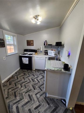 711 W Kansas Street, Pittsburg, KS 66762