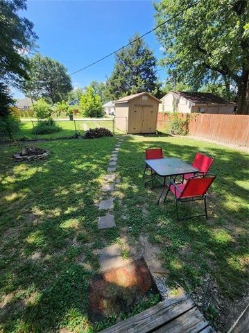 711 W Kansas Street, Pittsburg, KS 66762