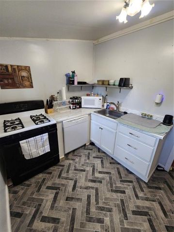 711 W Kansas Street, Pittsburg, KS 66762