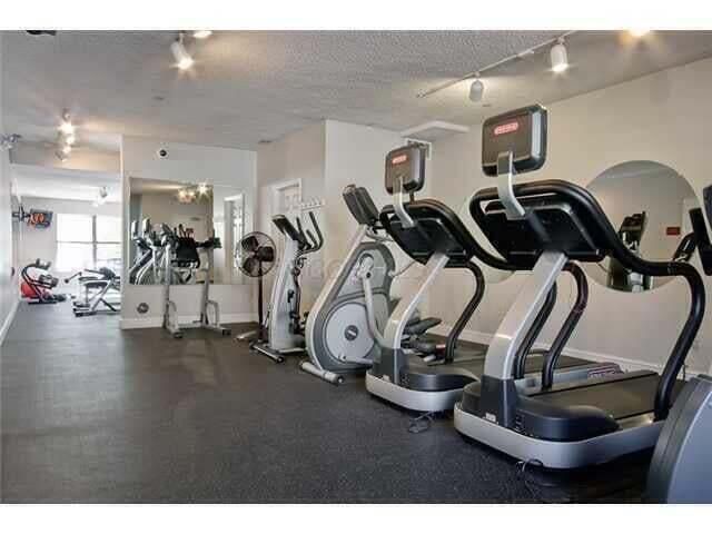 674 Park Street, Columbus, OH 43215