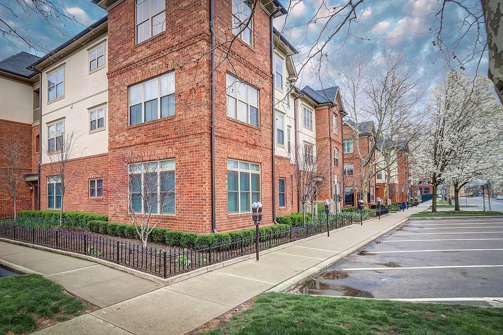 674 Park Street, Columbus, OH 43215