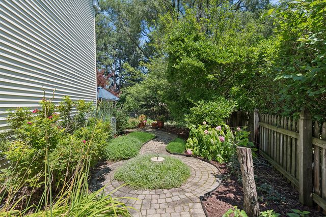 964 Lakestone Lane, Aurora, IL 60504