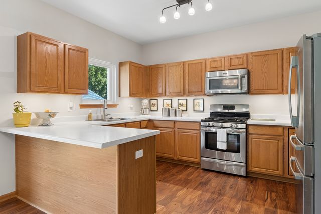 964 Lakestone Lane, Aurora, IL 60504