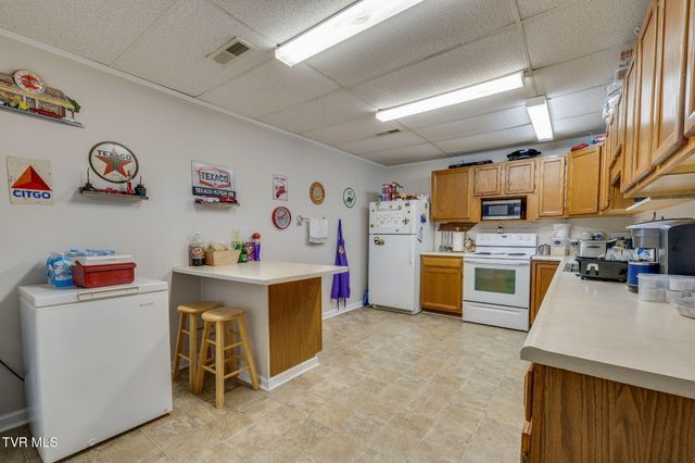 702 West Main Street, Jonesborough, TN 37659