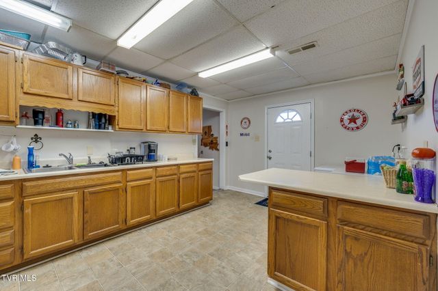 702 West Main Street, Jonesborough, TN 37659