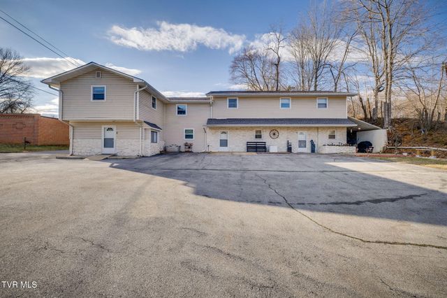 702 West Main Street, Jonesborough, TN 37659