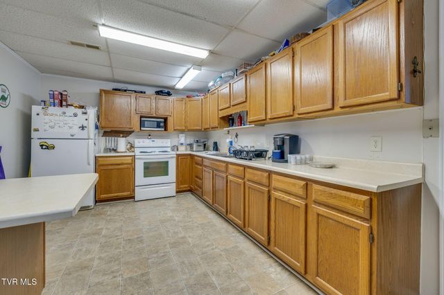 702 West Main Street, Jonesborough, TN 37659