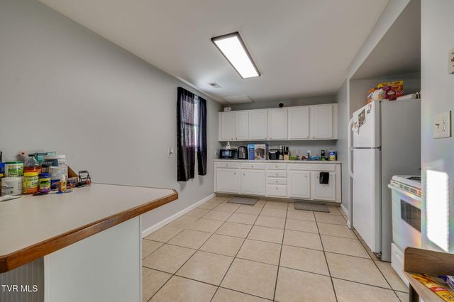 702 West Main Street, Jonesborough, TN 37659