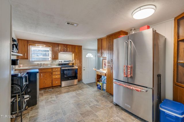 702 West Main Street, Jonesborough, TN 37659